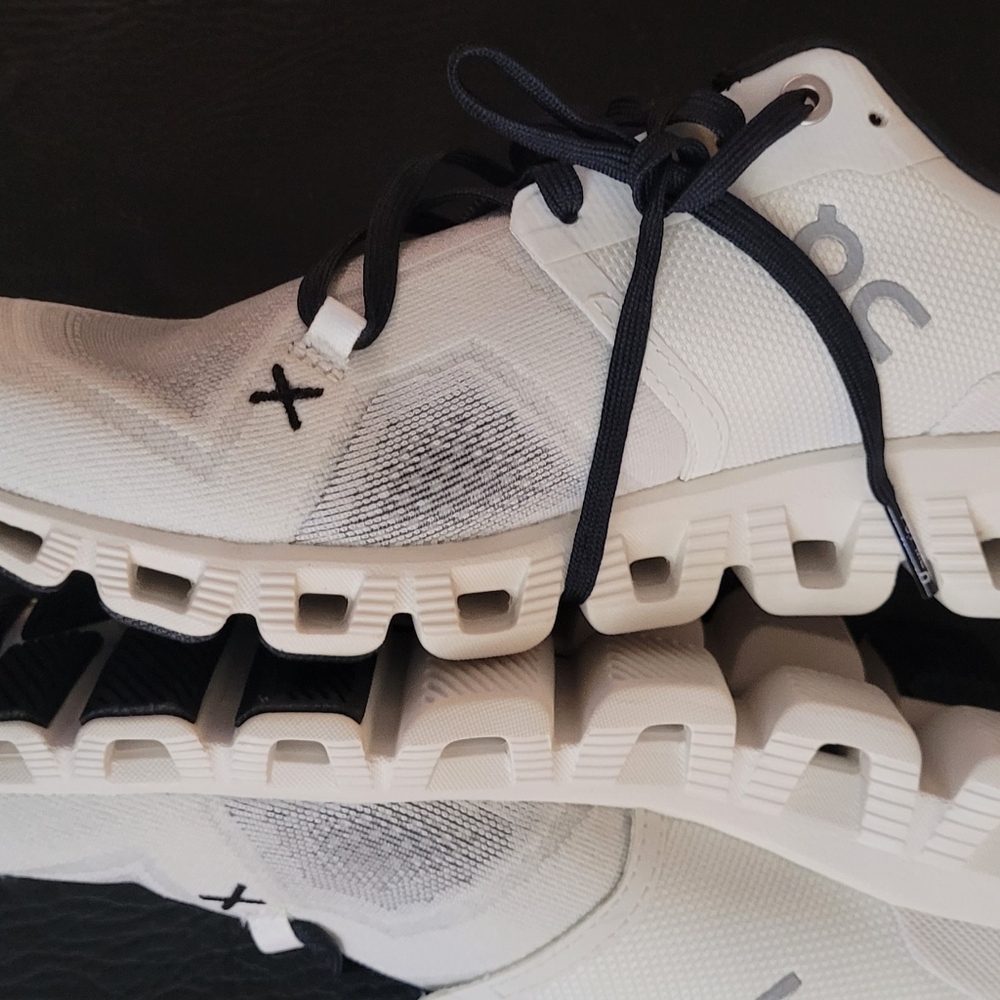 On Running Women sneakers CloudX 3 - Picture 4 of 16
